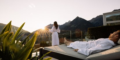 Wellnessurlaub - Lomi Lomi Nui - Trentino-Südtirol - Abend-Stunden im VistaSpa - Hotel Hohenwart