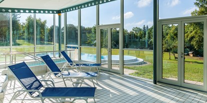 Wellnessurlaub - Kosmetikbehandlungen - Baiersbronn - Poolbereich - Hotel Schwarzwald Freudenstadt