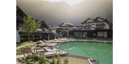 Wellnessurlaub - Entgiftungsmassage - Gsies - Naturbadesee - Neuhaus Zillertal Resort