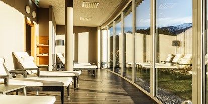 Wellnessurlaub - Hotel-Schwerpunkt: Wellness & Skifahren - Hinterstoder - Panorama-Ruheraum - Landhotel Stockerwirt