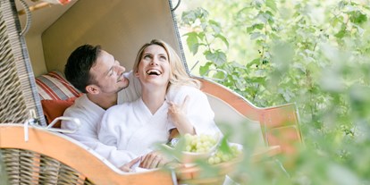 Wellnessurlaub - Rücken-Nacken-Massage - Niederösterreich - Entspannen und Genießen im Garten - RelaxResort Kothmühle