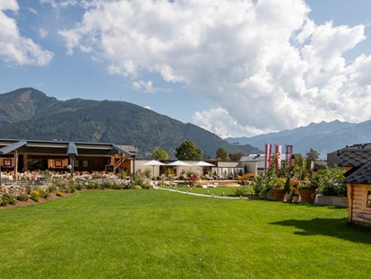 Wellnessurlaub - Ganzkörpermassage - Kirchberg in Tirol - Sportresort Alpenblick Garten - Sportresort Alpenblick