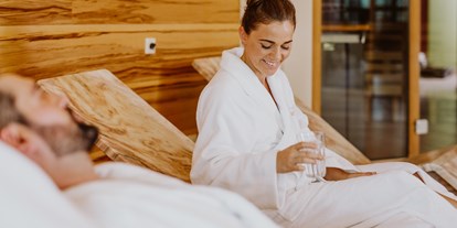 Wellnessurlaub - Rücken-Nacken-Massage - Schladming - Urlaubszeit zu Zweit im Verwöhnhotel Berghof - Verwöhnhotel Berghof