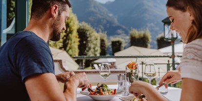 Wellnessurlaub - Ayurveda Massage - Salzburg - Kulinarische Köstlichkeiten von morgens bis abends - Verwöhnhotel Berghof