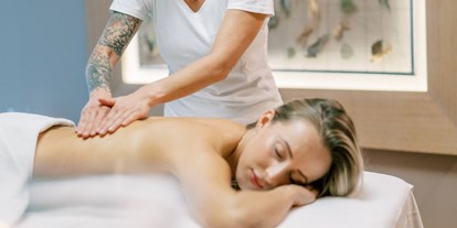 Wellnessurlaub - Lymphdrainagen Massage - Bad Waltersdorf - Garten-Hotel Ochensberger