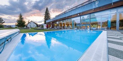 Wellnessurlaub - Pools: Außenpool beheizt - Ramsau am Dachstein - Hotel Grimmingblick