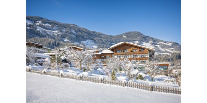 Wellnessurlaub - Finnische Sauna - Tiroler Unterland - Aussenansicht Hotel - Gardenhotel Crystal