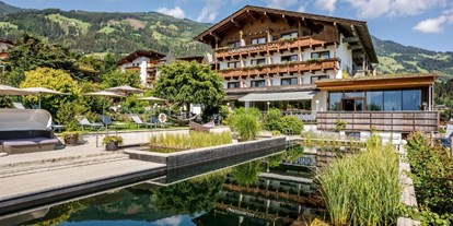 Wellnessurlaub - Solebad - Mayrhofen (Mayrhofen) - Außenansicht Hotel - Gardenhotel Crystal