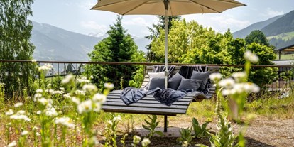 Wellnessurlaub - Preisniveau: moderat - Seefeld in Tirol - Begehbare Gärten auf den Dächern des Crystal atrium spa - Gardenhotel Crystal