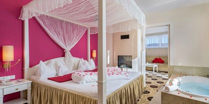 Wellnessurlaub - Bettgrößen: King Size Bett - Oberstdorf - Honeymoon Suite - Romantik & Spa Alpen-Herz