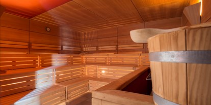 Wellnessurlaub - Aromamassage - Mals im Vinschgau - Finnische Sauna - Romantik & Spa Alpen-Herz