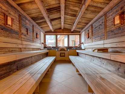 Wellnessurlaub - Finnische Sauna - Ridnaun - Wilderersauna - Hotel Alpenhof 