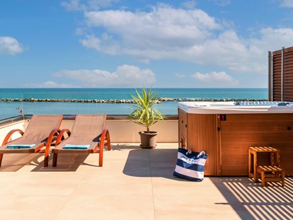 Wellnessurlaub - Hotel-Schwerpunkt: Wellness & Romantik - Rimini - You & Me Beach Hotel