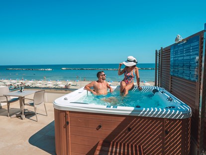 Wellnessurlaub - Umgebungsschwerpunkt: Strand - Forli-Cesena - You & Me Beach Hotel