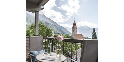 Wellnessurlaub - Südtirol  - Traumhafte Lage, mit Blick über den Meraner Talkessel - Hotel das stachelburg