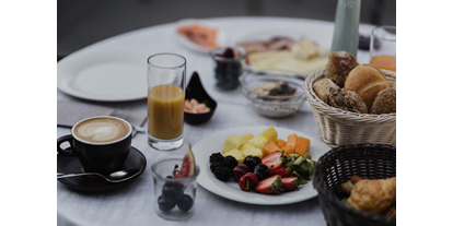 Wellnessurlaub - Hotel-Schwerpunkt: Wellness & Wandern - Lana (Trentino-Südtirol) - ausgewogenes Frühstück mit á la Carte Gerichten - Hotel das stachelburg