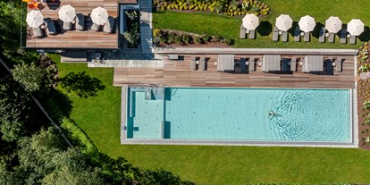 Wellnessurlaub - Pools: Infinity Pool - Kössen - Hotel DER BÄR