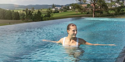 Wellnessurlaub - Pools: Infinity Pool - Oberösterreich - Pool Loxone Campus - Loxone Campus