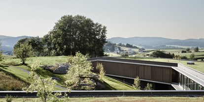 Wellnessurlaub - Finnische Sauna - Oberösterreich - Loxone Campus eingebettet in Mühlviertler Hügellandschaft - Loxone Campus