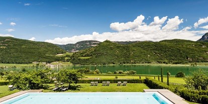 Wellnessurlaub - Hotel-Schwerpunkt: Wellness & Familie - St. Martin (Trentino-Südtirol) - Hotel Hasslhof - Wohnen im Weinberg am Kalterer See