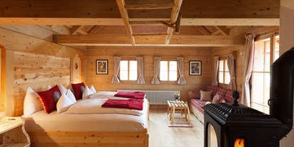 Wellnessurlaub - Bettgrößen: Doppelbett - Seeboden - Sennhütte Schlafzimmer - Almdorf Seinerzeit 