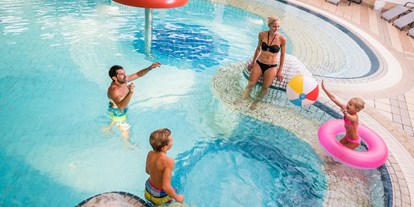 Wellnessurlaub - Pools: Innenpool - Seeboden - Familien- & Gesundheitstherme St. Kathrein - Hotel GUT Trattlerhof & Chalets****