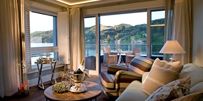 Wellnessurlaub - Peeling - Bad Gastein - KOLLERs Hotel - Luxus-Bootshaus-Suite "Riva" mit offenem Kamin & privatem Dampfbad - KOLLERs Hotel