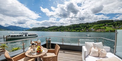 Wellnessurlaub - Lymphdrainagen Massage - Kärnten - KOLLERs Hotel - Ausblick von der Terrasse der Bootshaus-Suite "Riva" - KOLLERs Hotel