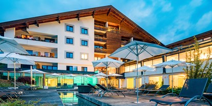 Wellnessurlaub - Umgebungsschwerpunkt: See - Klagenfurt - Außenansicht - Hotel NockResort