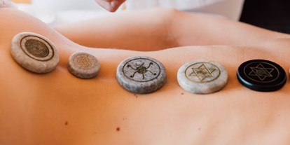 Wellnessurlaub - Rücken-Nacken-Massage - Wagrain - LEBE FREI Hotel DER LÖWE