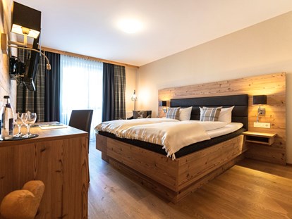 Wellnessurlaub - Bettgrößen: Doppelbett - Velburg - Hotel Dirsch Wellness  Spa Resort Naturpark Altmühltal
