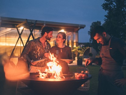 Wellnessurlaub - Ganzkörpermassage - Lindberg - Barbecue im Sommer - Hotel Eibl-Brunner  