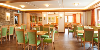 Wellnessurlaub - Finnische Sauna - Bad Aussee - Speisesaal - Hotel DER HECHL