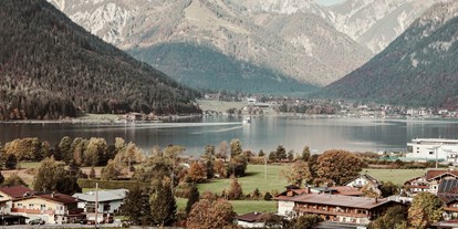 Wellnessurlaub - Hotel-Schwerpunkt: Wellness & Beauty - Tirol - St. Georg zum See- Aussicht auf den Achensee  - Hotel St. Georg zum See