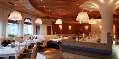 Wellnessurlaub - Hotelbar - Mals im Vinschgau - Hotel Tirol Alpin SPA