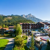 Wellnesshotel - Hotel Außenansicht  - Hotel Tyrol am Haldensee