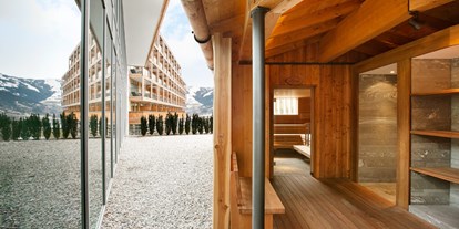 Wellnessurlaub - Parkplatz: kostenlos in Gehweite - Tux - Kempinski Hotel Das Tirol
