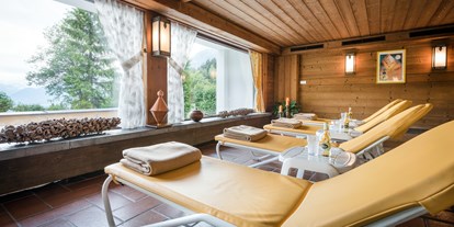 Wellnessurlaub - Wirbelsäulenmassage - Fiss - Ruheraum im Alpenwelt SPA - Inntalerhof - DAS Panoramahotel