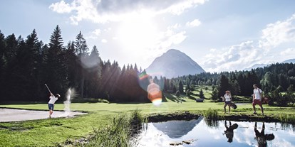 Wellnessurlaub - Rücken-Nacken-Massage - Garmisch-Partenkirchen - Golfplatz Seefeld Wildmoos - der Inntalerhof als Gründerbetrieb - Inntalerhof - DAS Panoramahotel