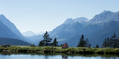 Wellnessurlaub - Ganzkörpermassage - Berwang - Kaltwassersee Seefeld - Wandern zwischen Karwendel & Wetterstein - Inntalerhof - DAS Panoramahotel