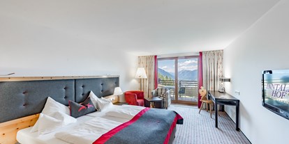 Wellnessurlaub - Pools: Innenpool - Tiroler Oberland - Doppelzimmer Weitsicht Deluxe mit Inntal-Panoramablick - Inntalerhof - DAS Panoramahotel