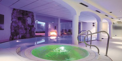 Wellnessurlaub - Hotel-Schwerpunkt: Wellness & Sport - Maurach - Whirlpool - Mountains Hotel