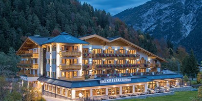 Wellnessurlaub - Umgebungsschwerpunkt: See - Maurach - Schönes 4-Sterne Superior Wellnesshotel am Achensee in Tirol - Verwöhnhotel Kristall - Wellnesshotel für Erwachsene am Achensee