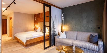 Wellnessurlaub - Hotel-Schwerpunkt: Wellness & Beauty - Zell am See - Komfort Suite "Fichtenwald" - Landhotel Schermer
