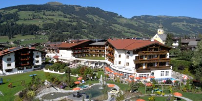 Wellnessurlaub - Hotel-Schwerpunkt: Wellness & Familie - Reit im Winkl - Landhotel Schermer - Außenansicht - Landhotel Schermer