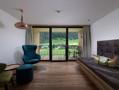 Wellnessurlaub - Umgebungsschwerpunkt: Berg - Kössen - Zimmer Minze mit 33 m² - Wellness & Familienhotel Kitzspitz