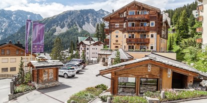Wellnessurlaub - zustellbare Kinderbetten - Schweiz - BelArosa Suiten & Wellness
Sommeransicht - BelArosa Hotel