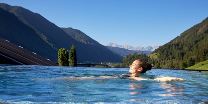 Wellnessurlaub - Hotel-Schwerpunkt: Wellness & Sport - Gsies - Hotel Quelle Nature Spa Resort *****