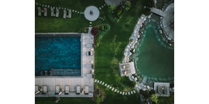 Wellnessurlaub - Pools: Schwimmteich - Italien - Hotel Sonnenhof