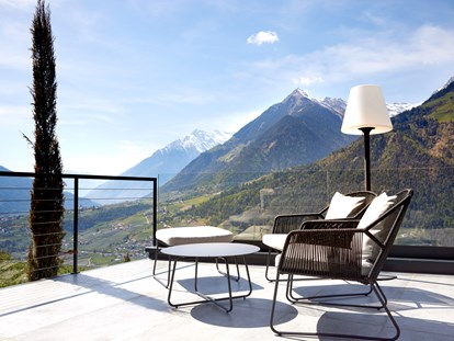 Wellnessurlaub - Pools: Infinity Pool - St. Martin (Trentino-Südtirol) - Ausblick - Hotel Das Sonnenparadies